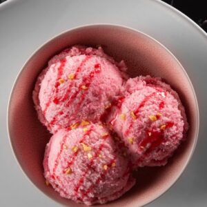 Strawberry Ice Cream (4ltrs)